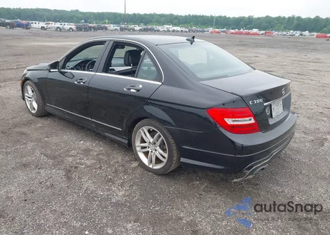 2014 Mercedes-Benz C 300 Luxury 4Matic/Sport 4Matic from USA, damaged, VIN WDDGF8AB6EG205676